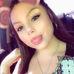 Meet your Posher, Victoria